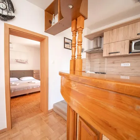 Apartment Prominac *