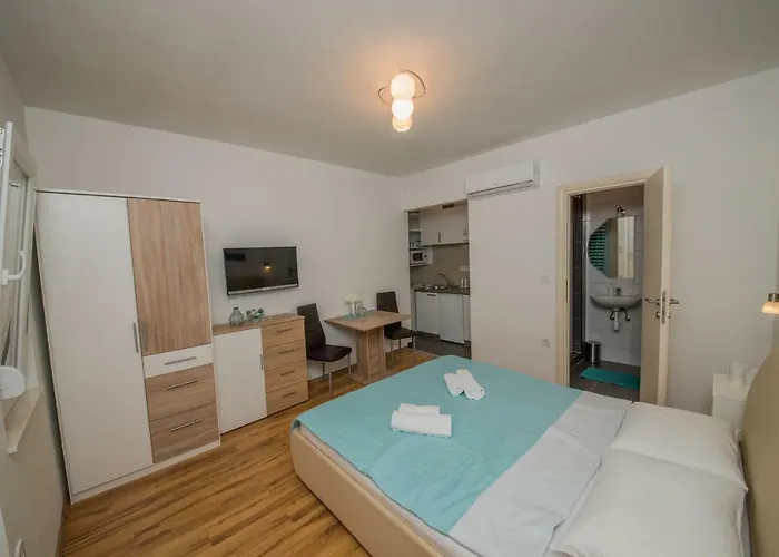 Prominac Apartment *